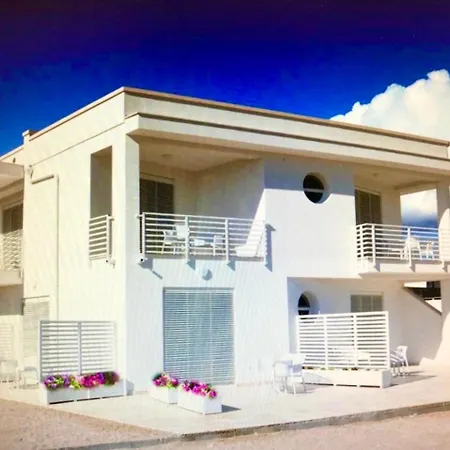 Laura Holiday home Torre Pali